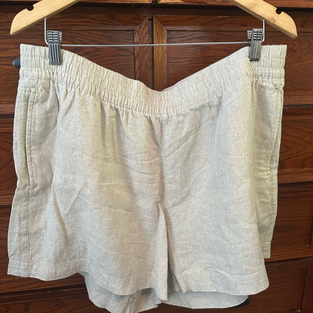 Womens XL linen shorts
